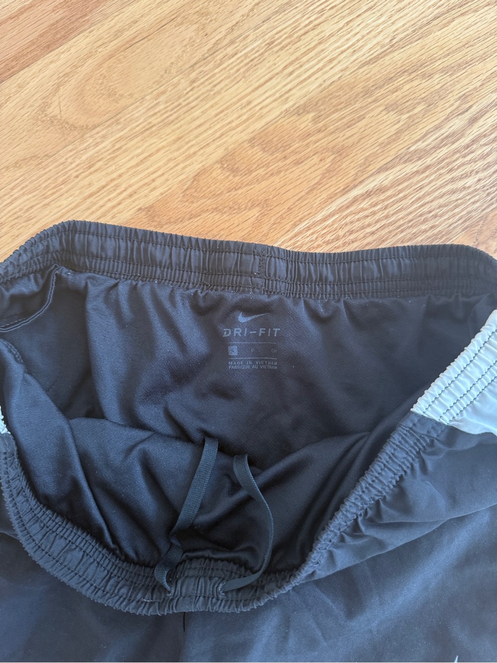 Nike dri fit shorts size S - Picture 2 of 3